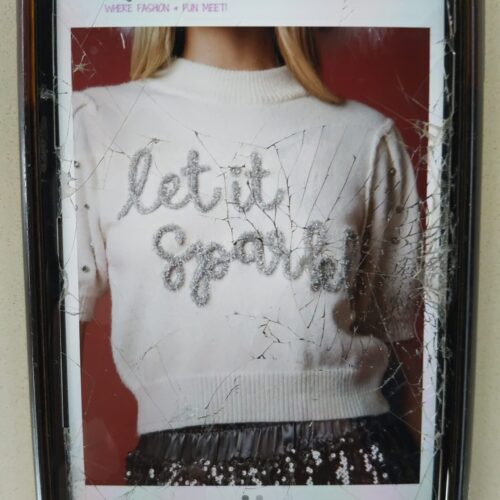 'let It Sparkle' Lurex
Embroidery Sweater